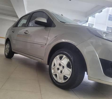 FORD FIESTA 1.6 SE SEDAN 16V FLEX 4P MANUAL FORD FIESTA 1.6 SE SEDAN 16V FLEX 4P MANUAL